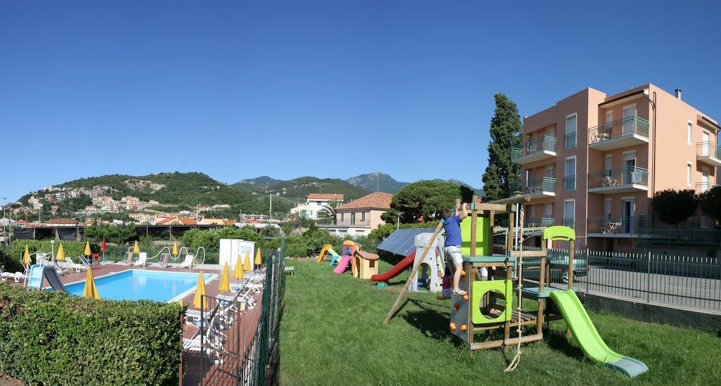 Residence Mizar Pietra Ligure Dış mekan fotoğraf