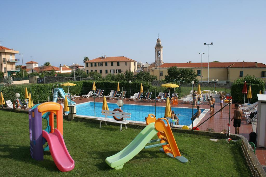 Residence Mizar Pietra Ligure Dış mekan fotoğraf