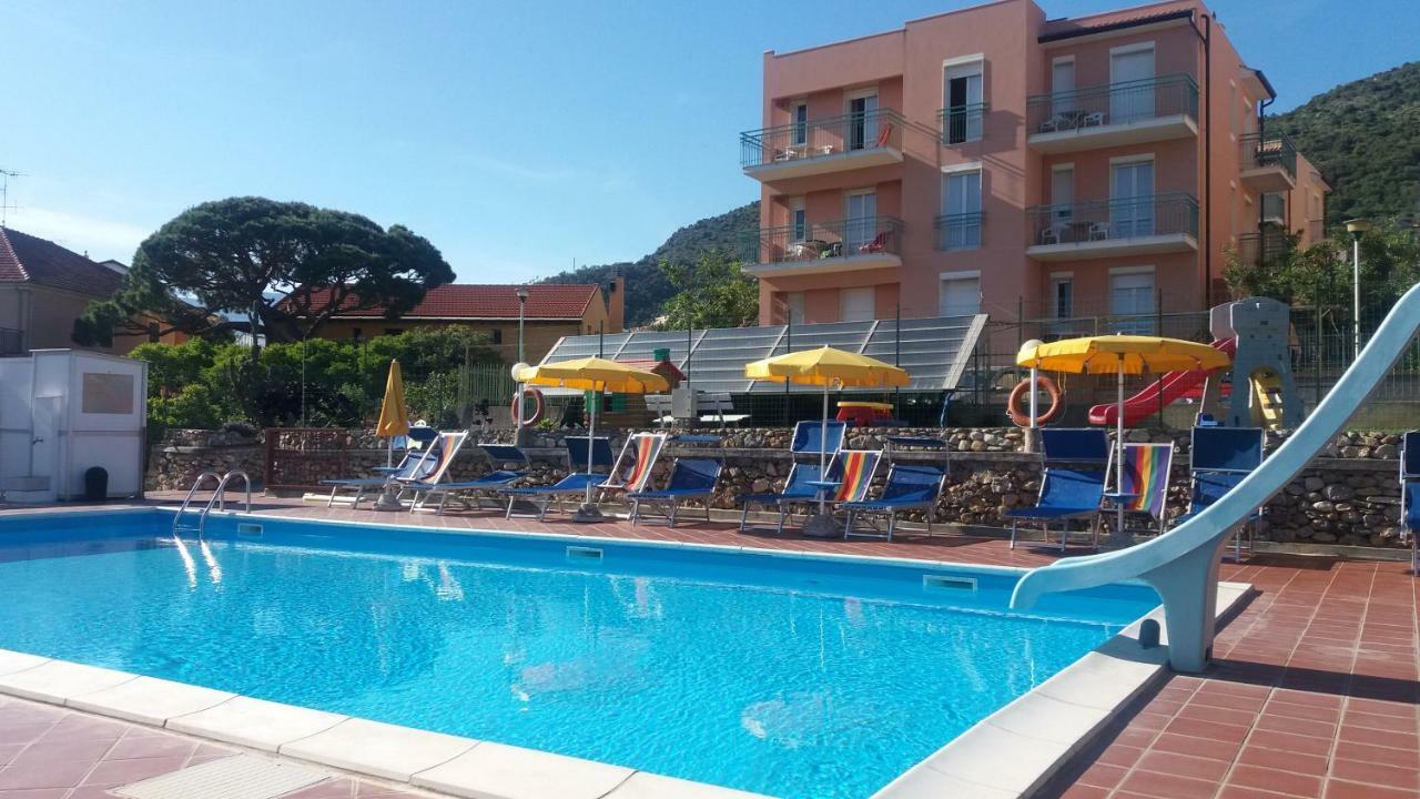 Residence Mizar Pietra Ligure Dış mekan fotoğraf